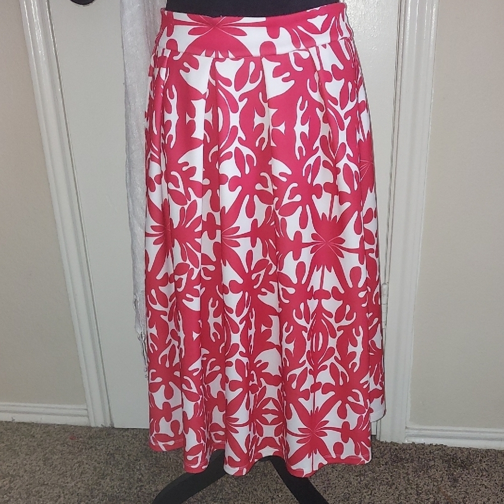 Red and White Tiered Maxi A-Line Skirt - Picture 3 of 7